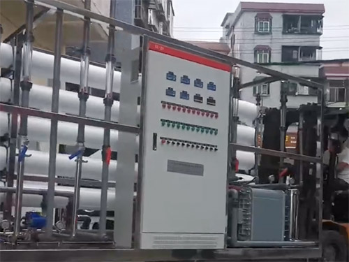 6吨双级反渗透+EDI超纯水设备出货装车中