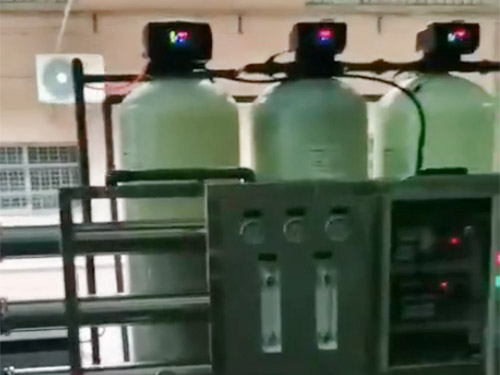 2吨纯水设备调试中